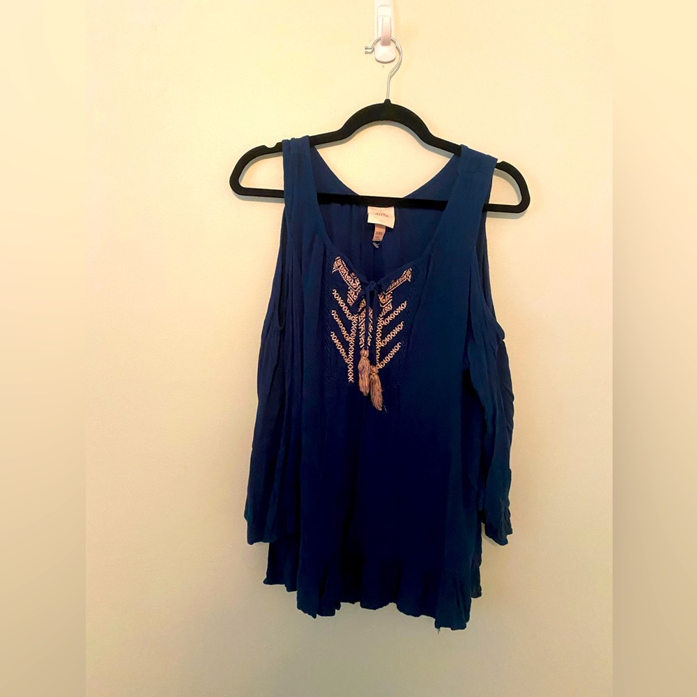 Knox Rose open shoulder top
